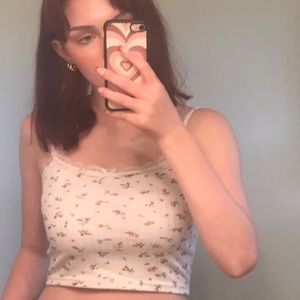 YesStyle Lace Floral Crop Top